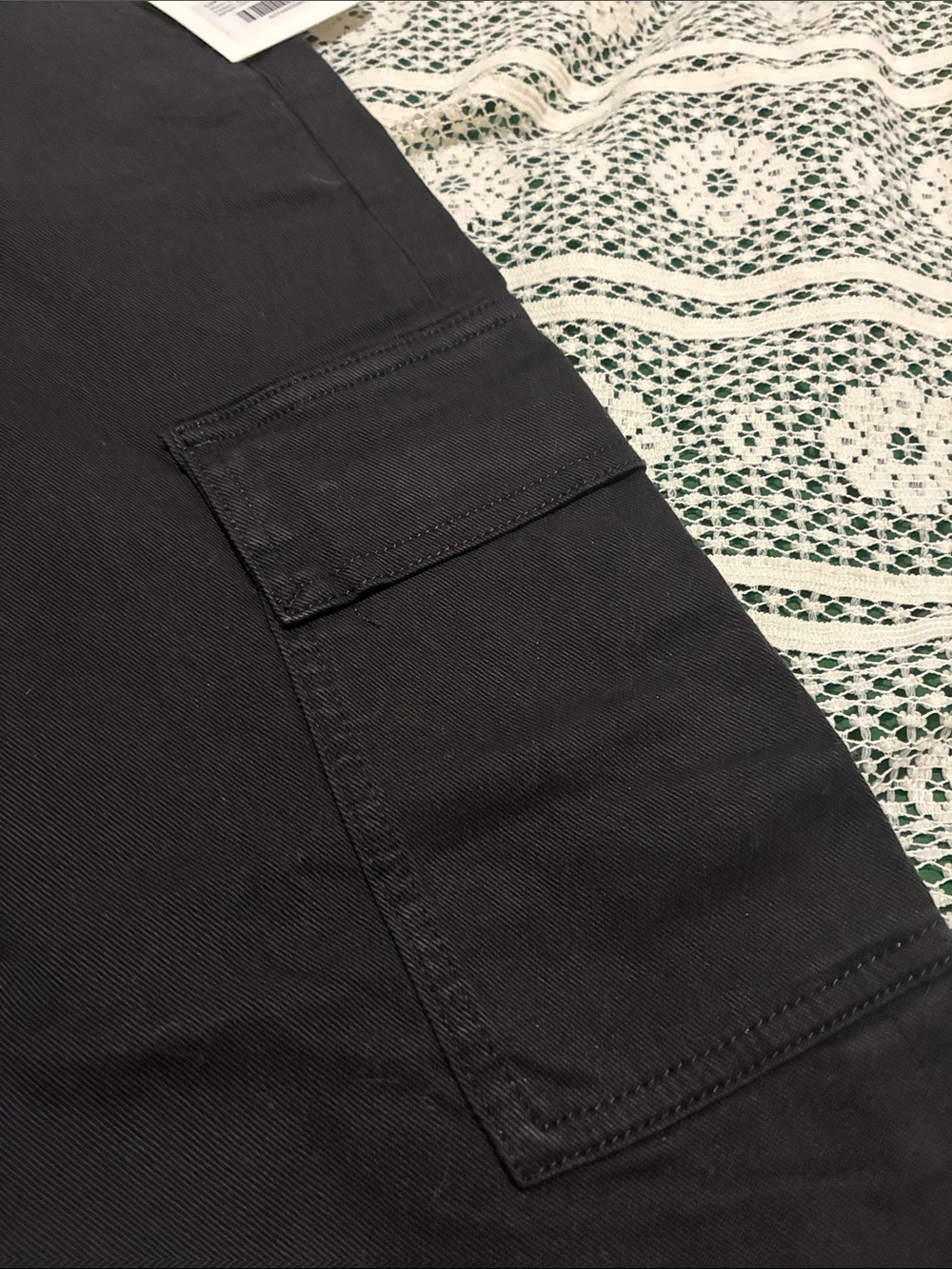 NWT Duer Du/er Women’s  LuxTwill Cargo Pants Black Cargo Straight-Leg - Picture 8 of 9